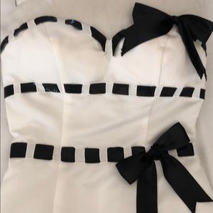 Terani Couture Unique Black & White Dress SZ 2